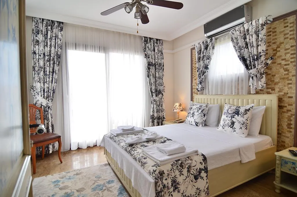 Cunda Paradise Butik Otel Ayvalı