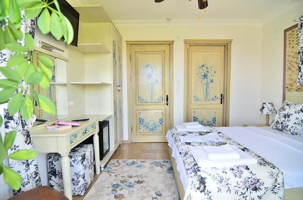 Cunda Paradise Butik Otel Ayvalı